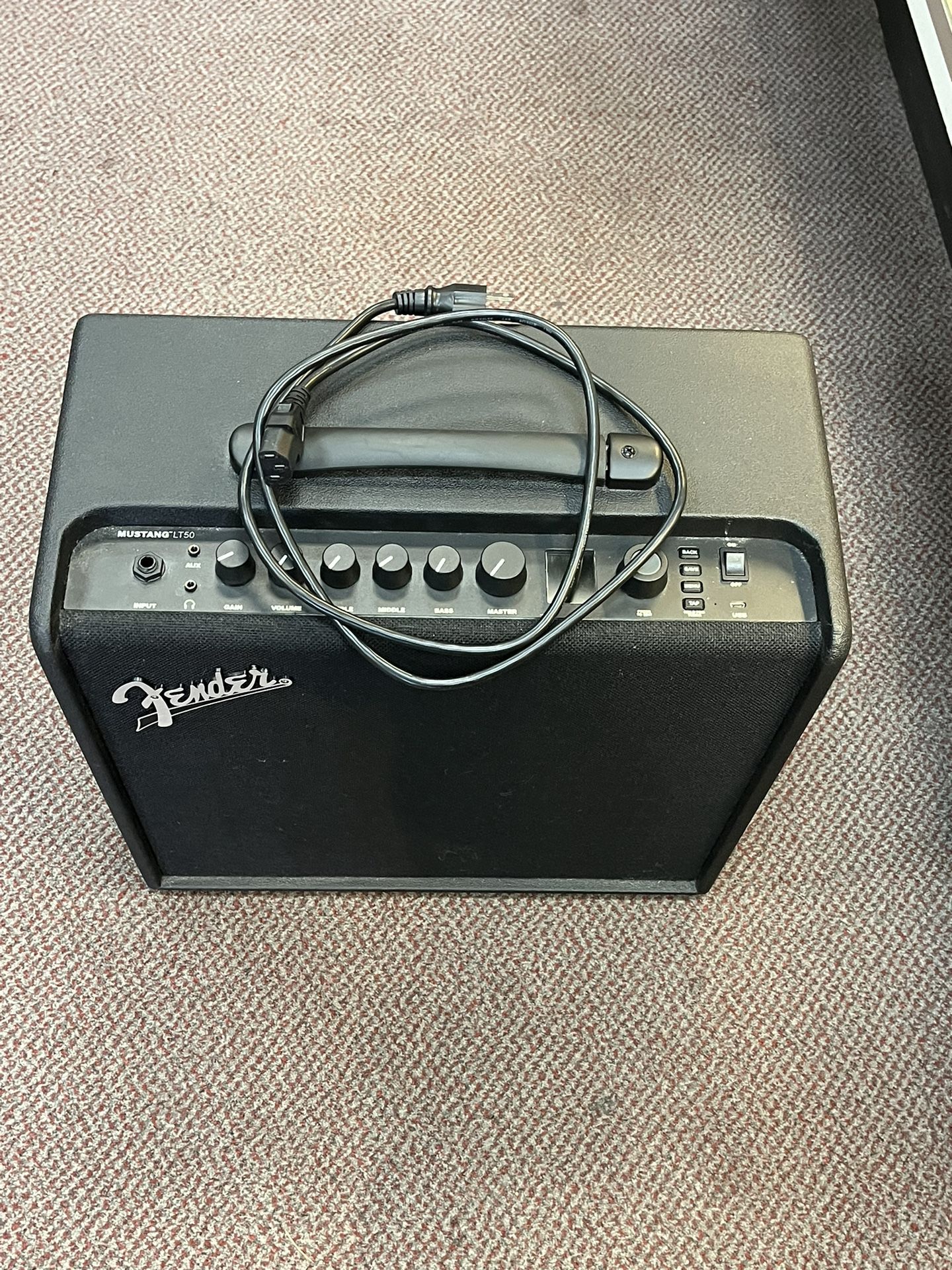 Fender Mustang Lt50 Guitar amplifier 