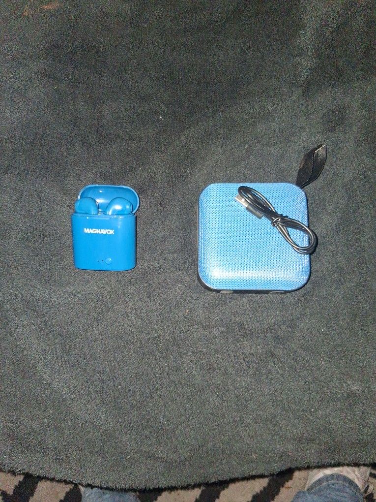 Never Been Used Earbuds And Speaker