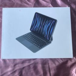11 inch IPad keyboard case and wireless keyboard