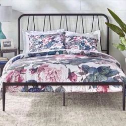 New Queen Size Sturdy Black Metal Bed