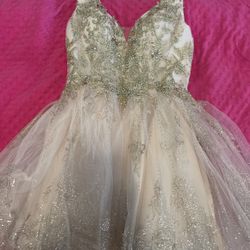 Young Women Dress