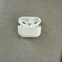 AirPods Pro (1st Gen) – Great Condition