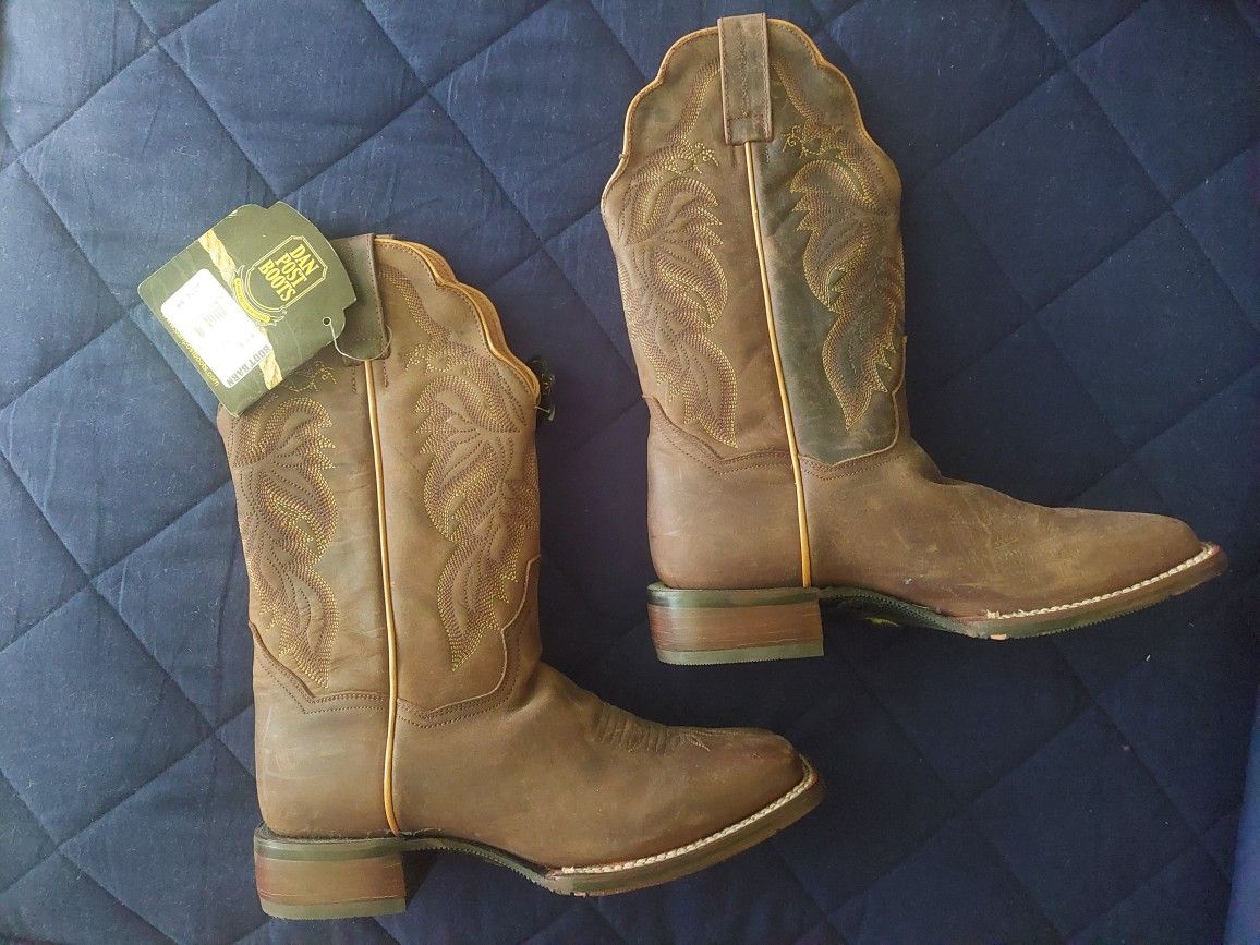 Cowgirl Boots Size 9.5