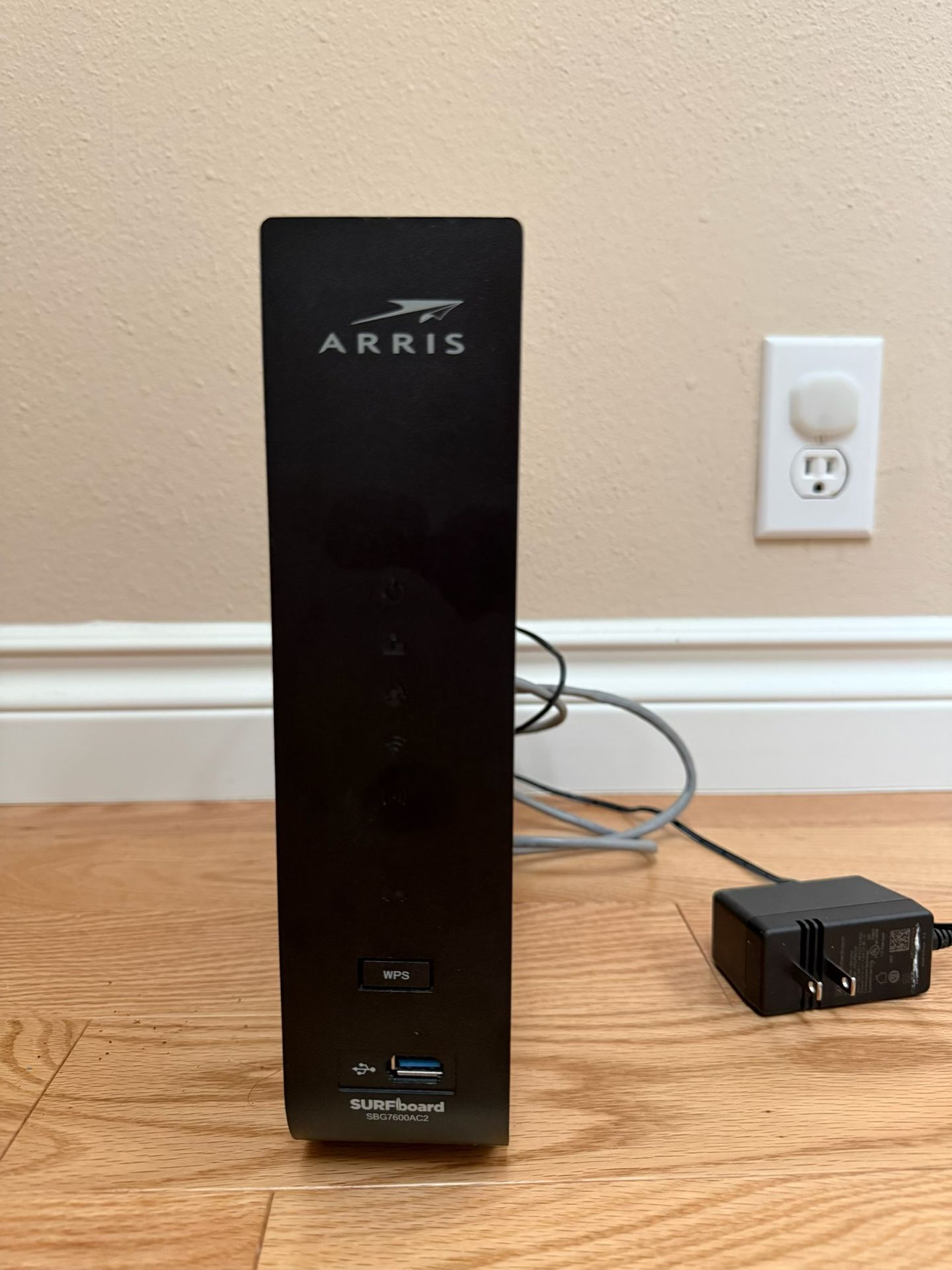 Arris SURFboard SBG7600AC2 Modem and Router