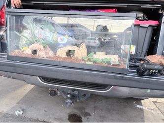 20-gallon long aquarium or terrarium
