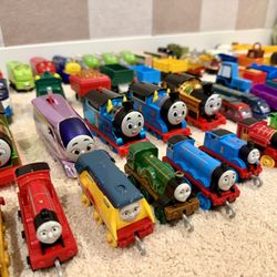 Huge Wooden Train Set Bundle (467 Pieces!) – Tracks + Trains + Accessories + Storage Boxes