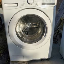 LG  Washer And Dryer (GAS)