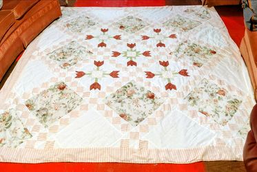 Vintage Handmade Tulip & Floral Quilt with pink stripes edges  86"L  X 83"W