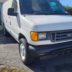 2006 Ford E-Series E-350 Super Duty XL Passenger