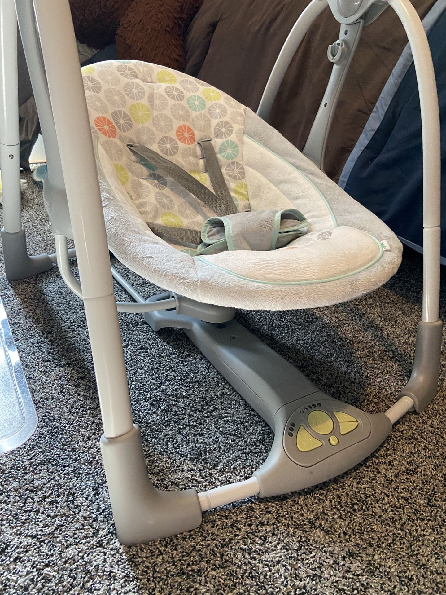Ingenuity Swing 'n Go 5-Speed Baby Swing
