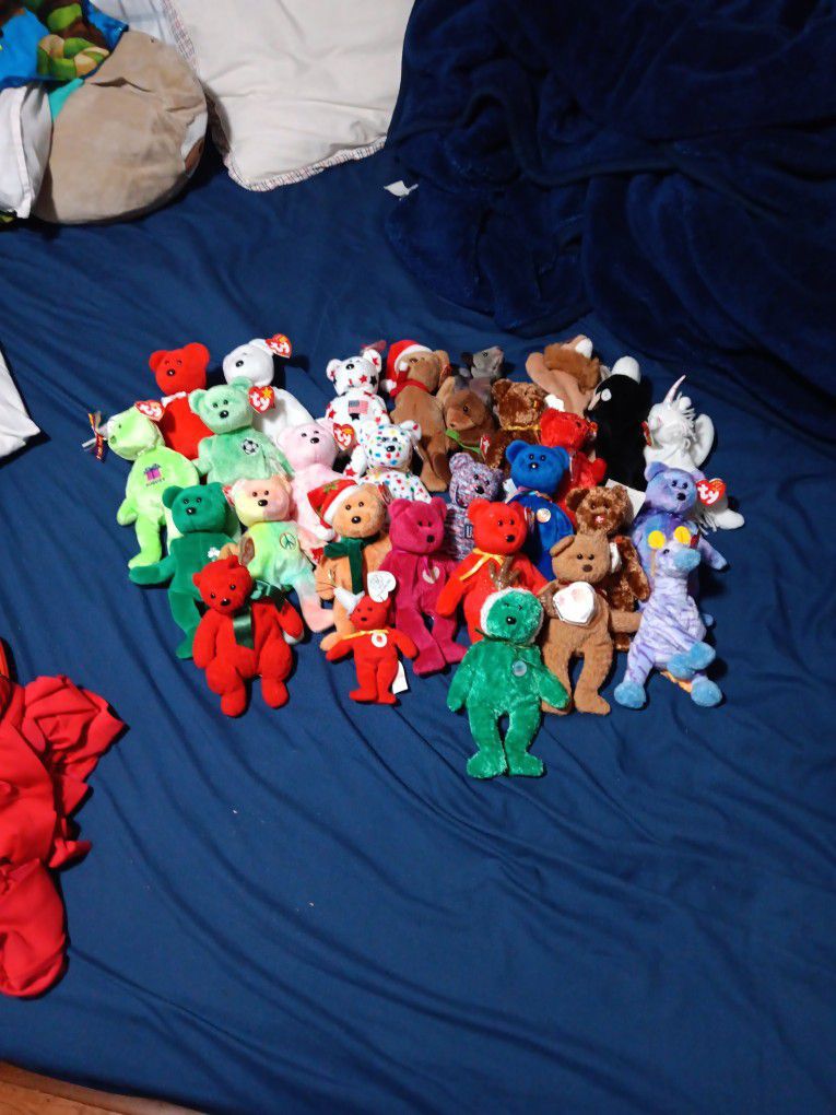 Beanie Baby Lot of 28 Plushies