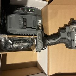 New flex impact driver kit with (1) batt and charger $110 in n Lakeland 