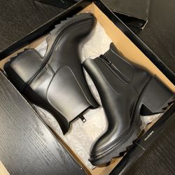 Women’s Black Boots 