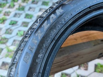 Bridgestone Blizzak 225/45/18 Snow Tire