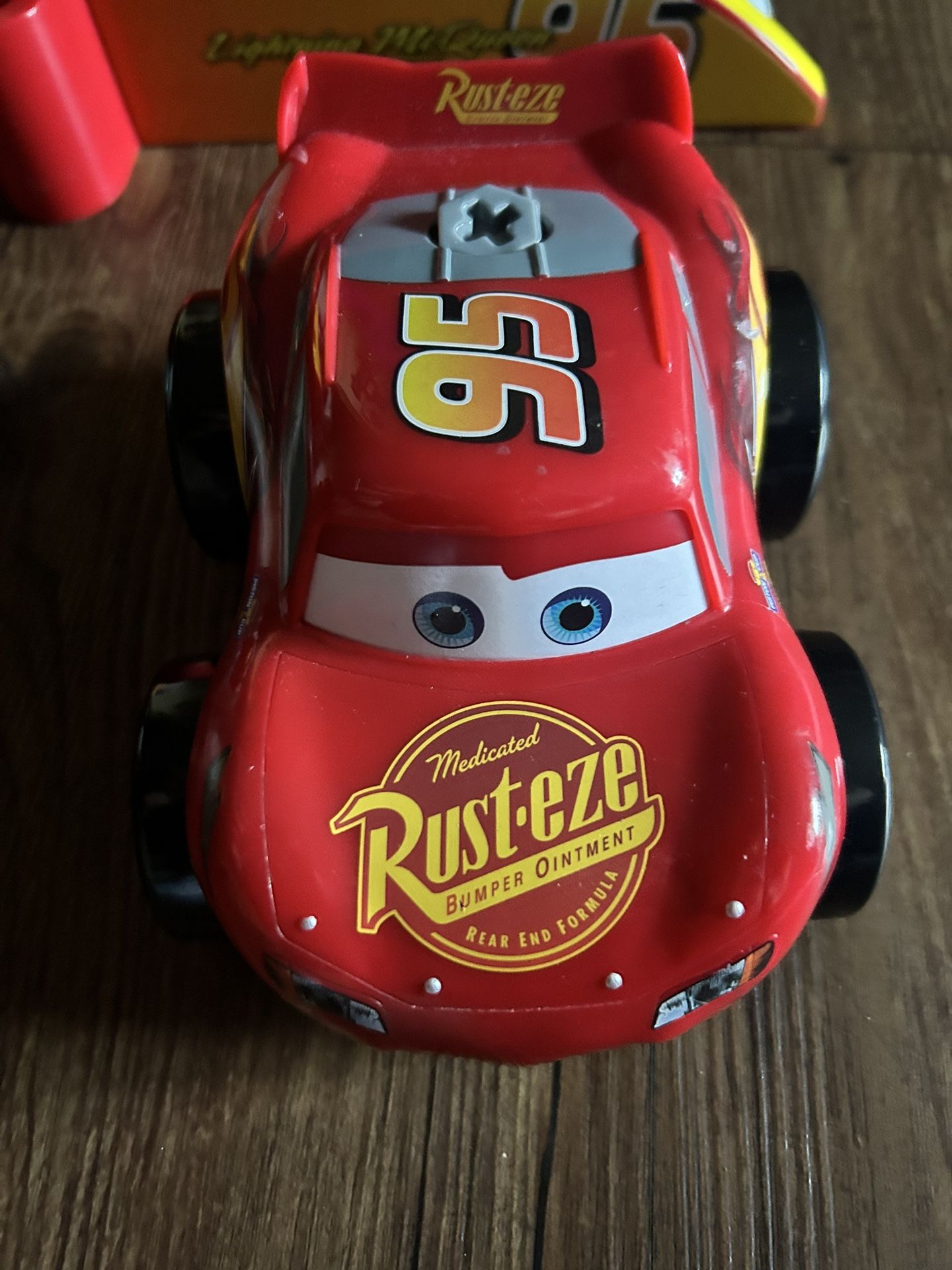 Pixar Lighting McQueen Car