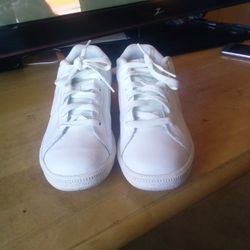 White Nikes 