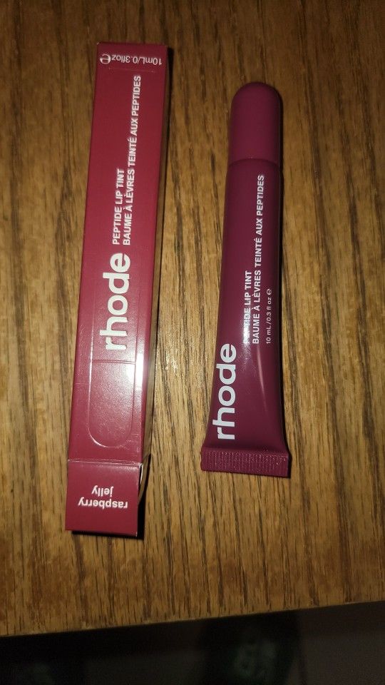 Rhode Peptide Lip Tint