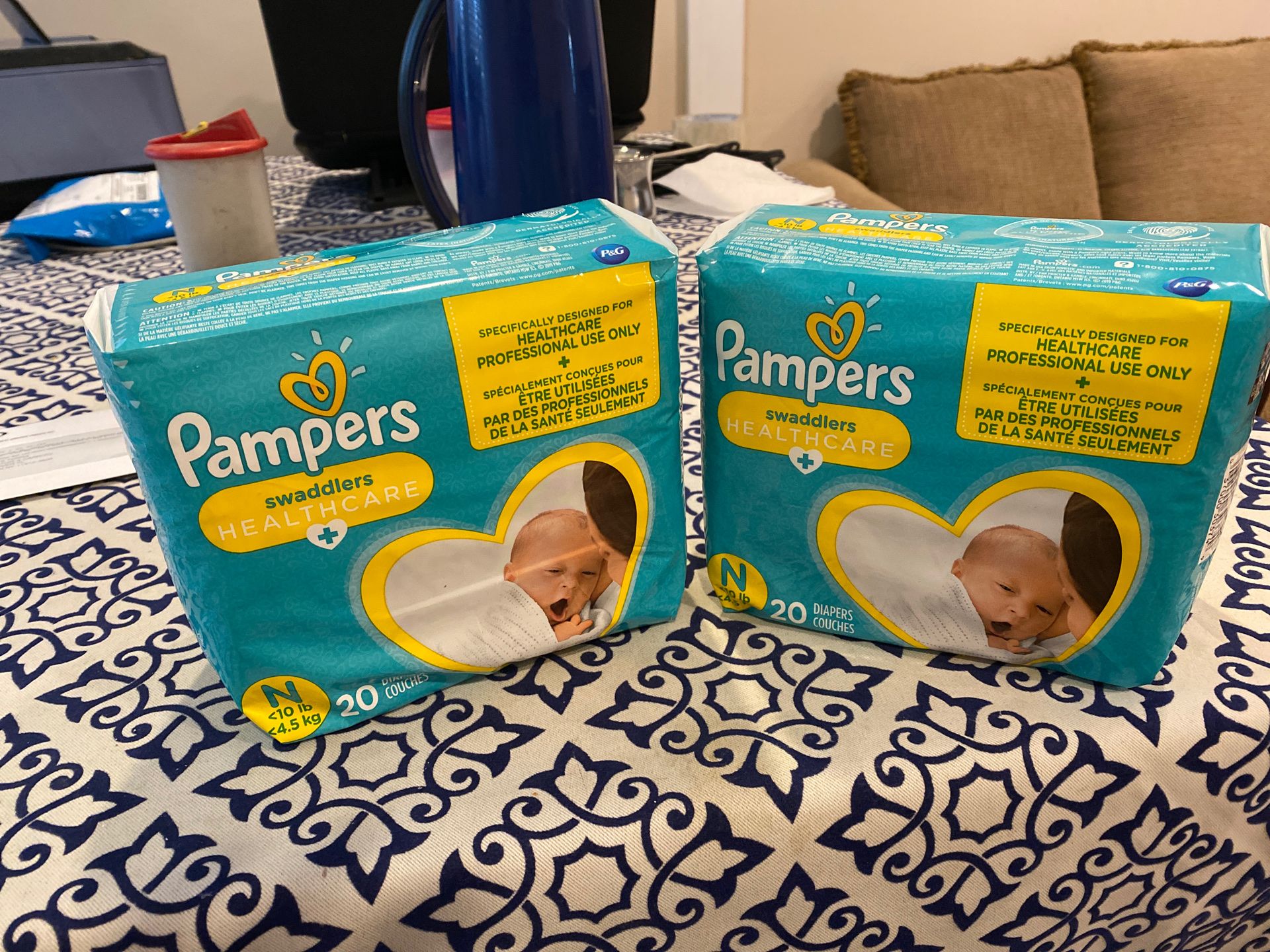 Pampers diapers size N (newborn)