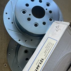 Lexus LS430 01-06 Rear Drill Slot Rotors Ceramic Brake Pads