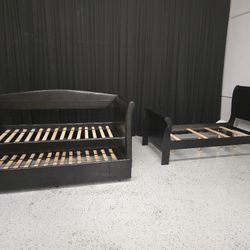 Pull Out Twin Trundle Bed & Twin Bed