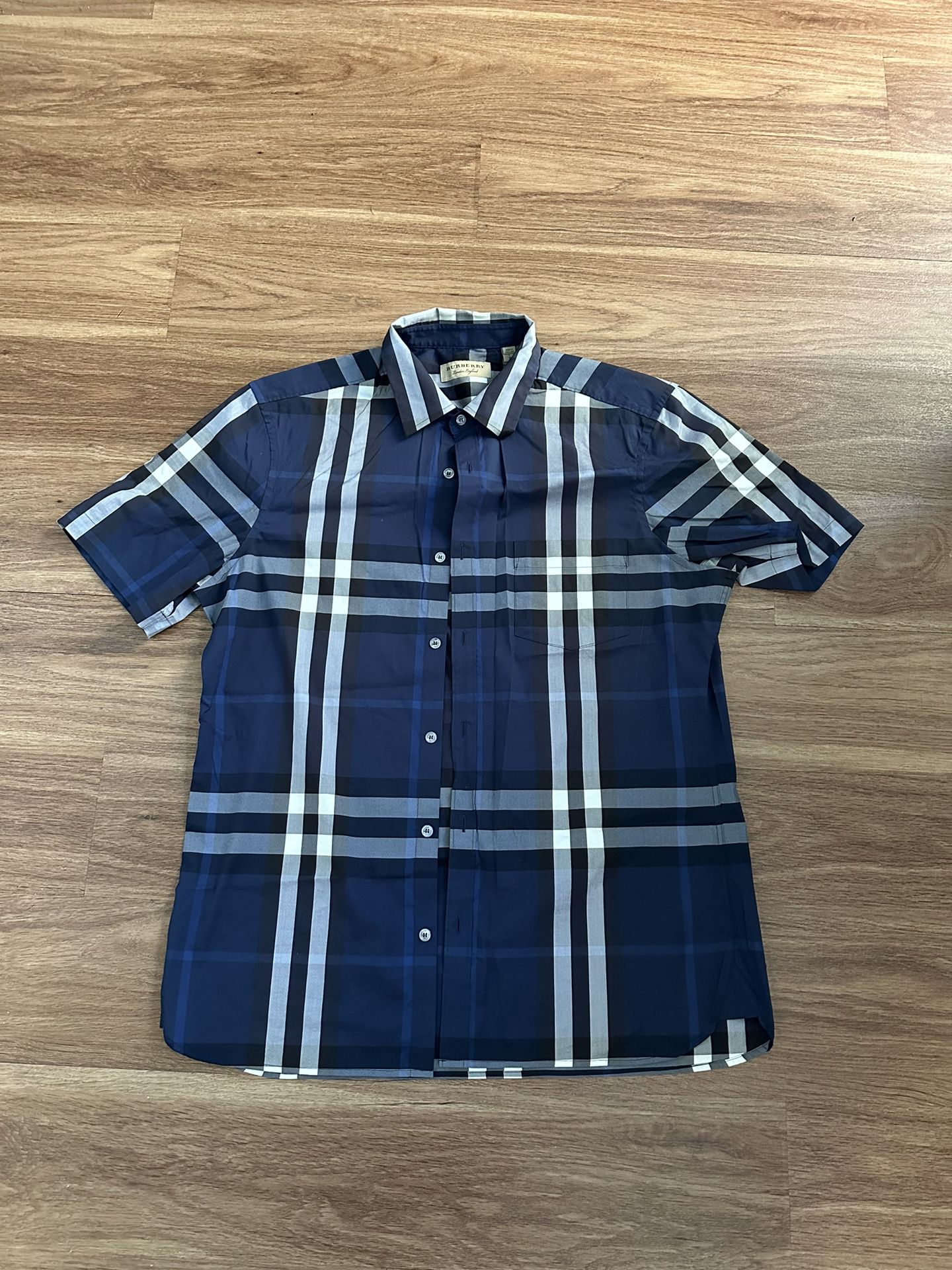 Burberry Button Up Shirt Size Large 