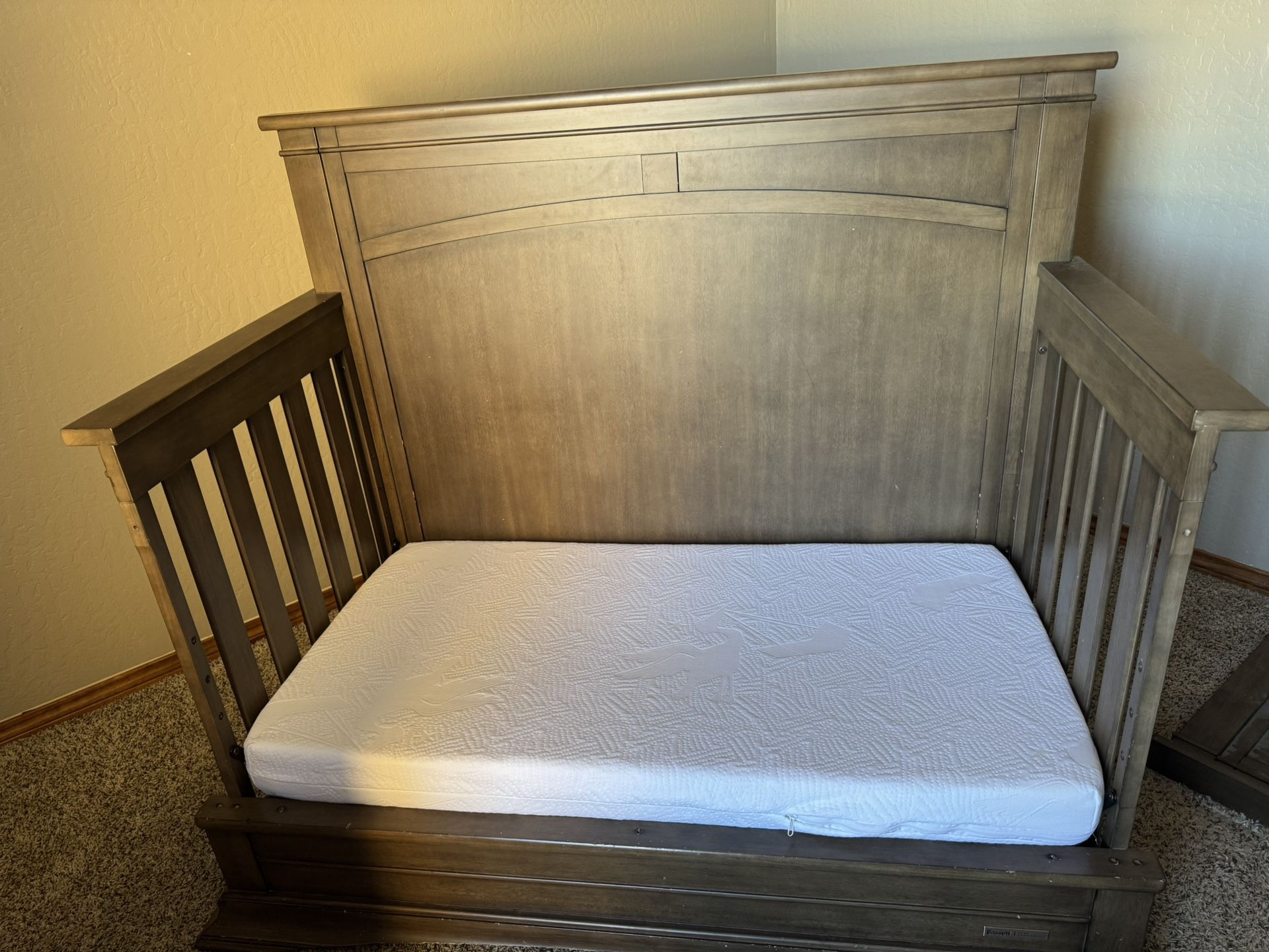 Convertible Crib