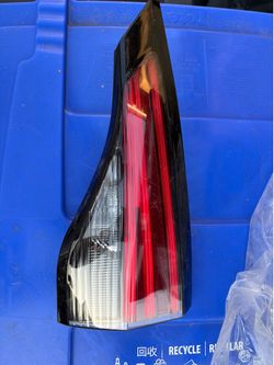 Right-side tail light for 2021-2025 Toyota Sienna