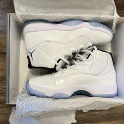 Nike Air Jordan 11 Retro 'Mid' trainers in white and blue brand new with receipt