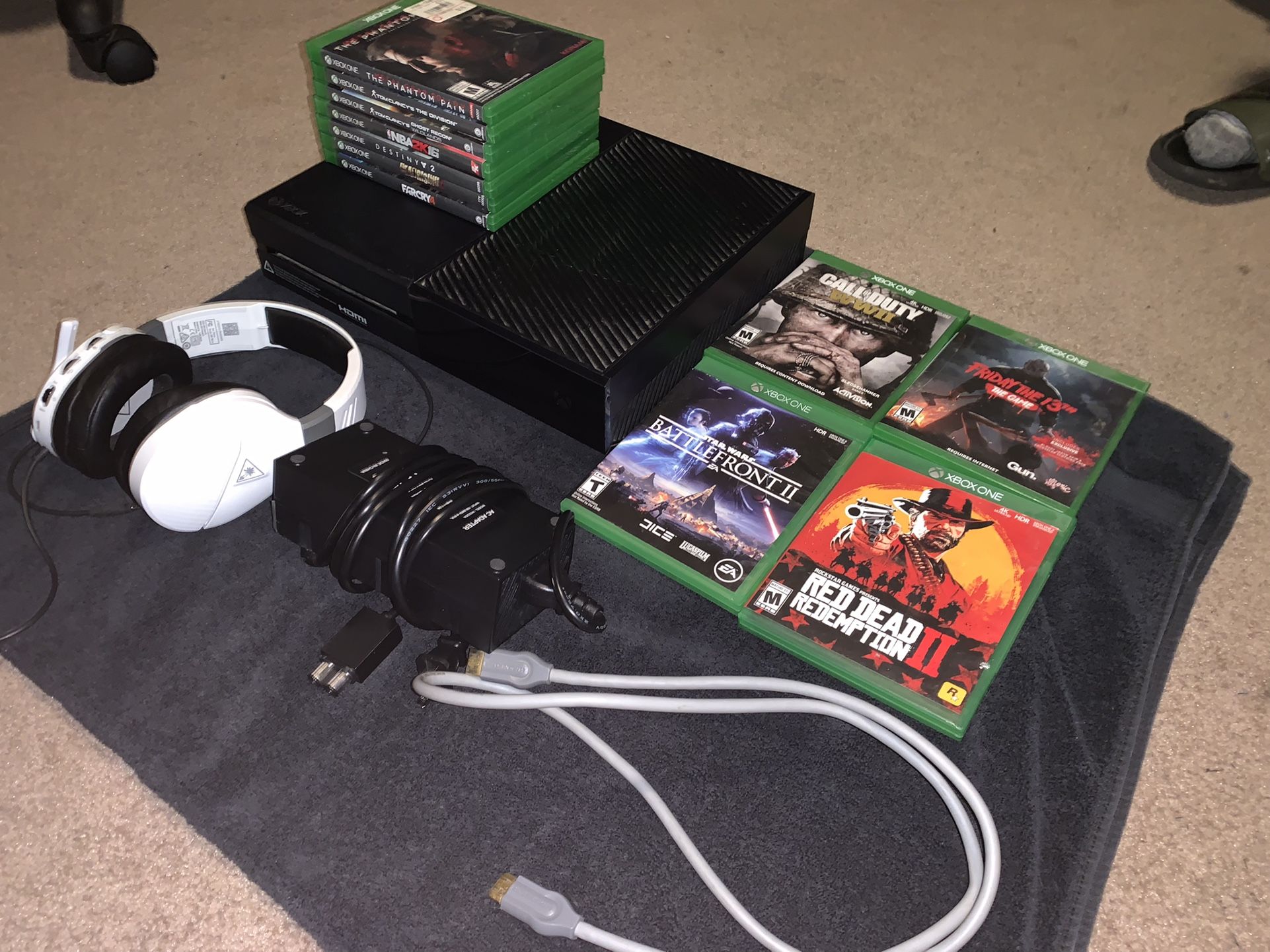 Xbox One (11 Games, Turtle Beach Headset & Controller Included)