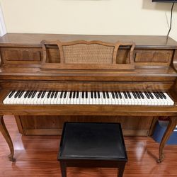 Vose & Sons Piano