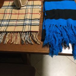 2 Scarfs