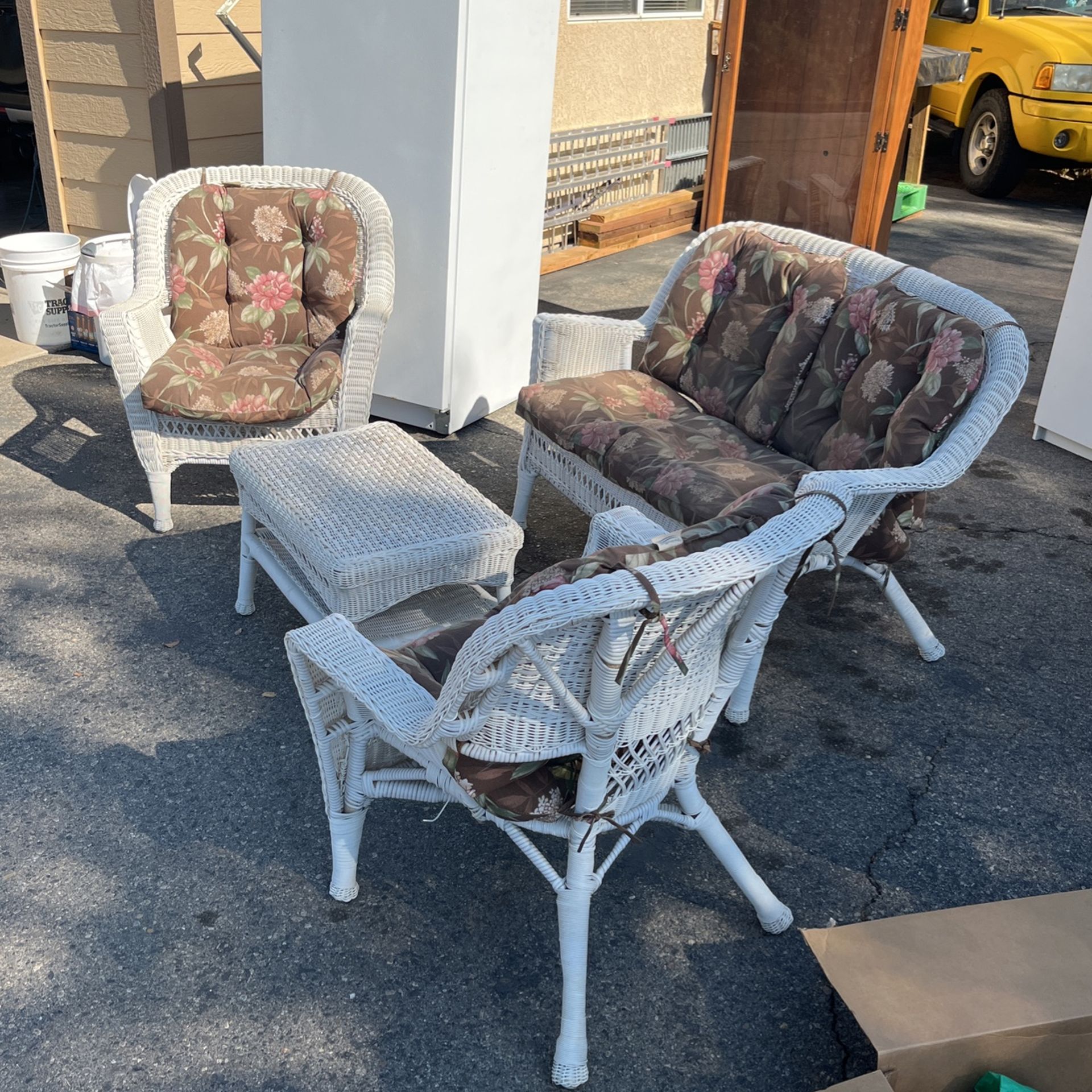Wicker Furniture for Sale in Ahwahnee, CA OfferUp