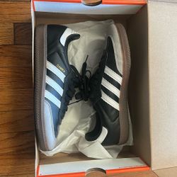 Adidas Samba Vegan Black Gum/ Men Size 8
