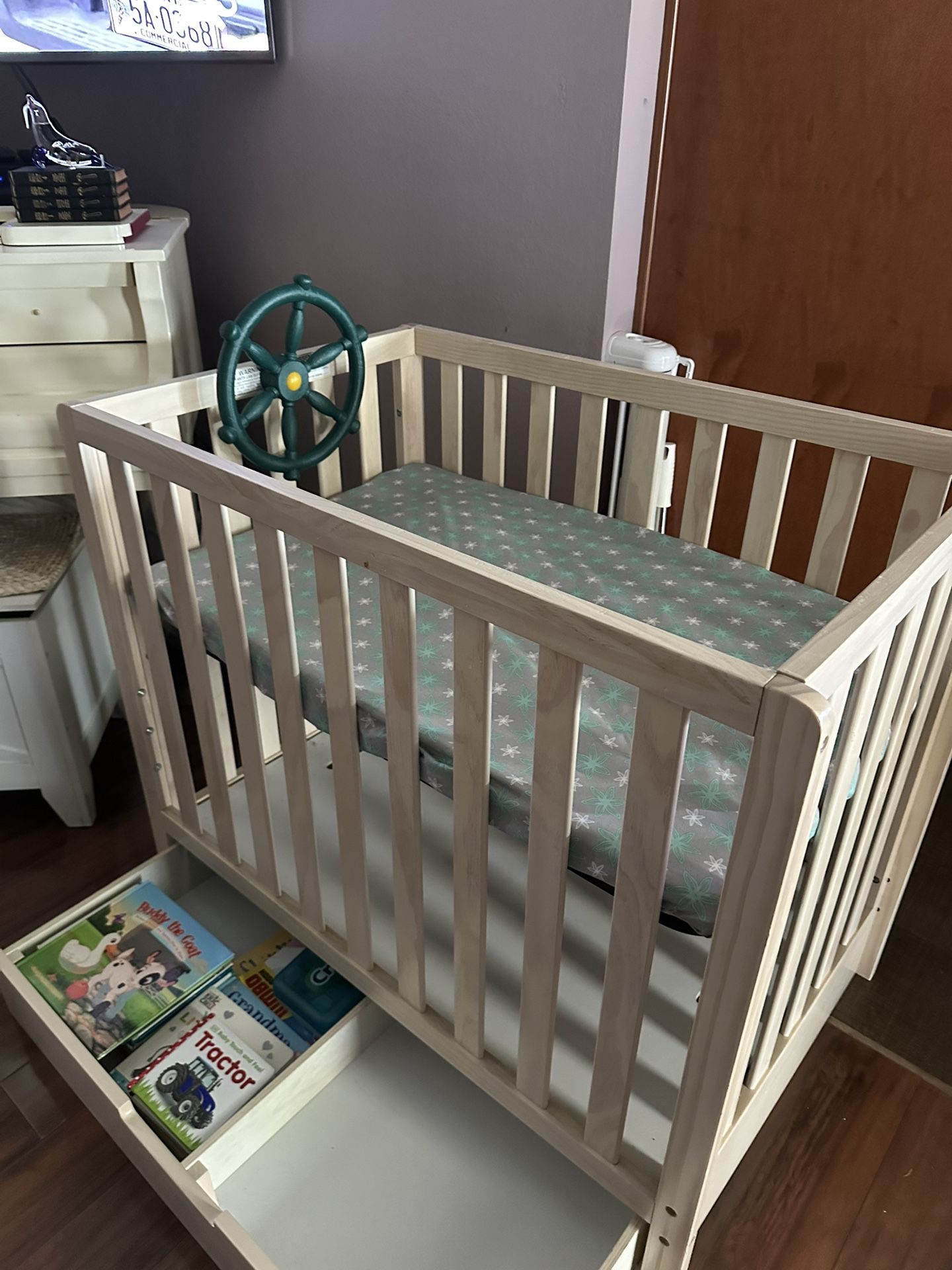 Wood Mini Crib With Drawer And Steering Wheel