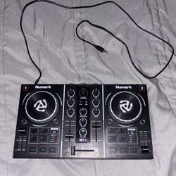 Numark Party Mix Beginners DJ Controller 