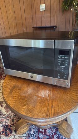 Almost new microwave