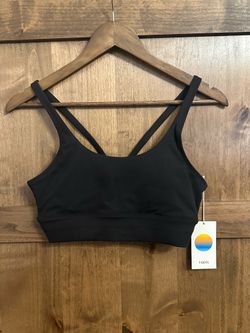 NWT Vuori Yosemite Sports Bra Small Yoga Athletic VW1192 Black Cutout Gym