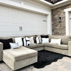 Beautiful Large Sectional Sofa 