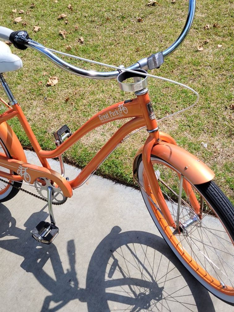 BEACH CRUISER 26. 3 SPEEDS. ORIGINAL CONDITION. AVAILABLE NOW 