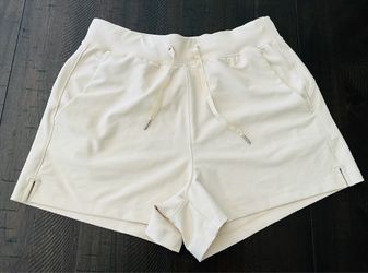 Old Navy Women's Active Athletic Shorts - Size Small (Perfect Condition)
