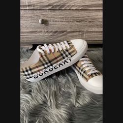 Burberry Mens Shoes Size 8.5/9.5