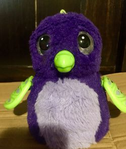 Hatchimals purple and green draggle