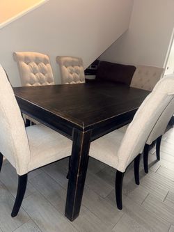 Comedor de 6 sillas y mueble