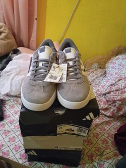 Tenis adidas