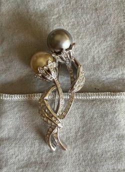 Vintage Nolan Miller Pearls in Bloom floral brooch