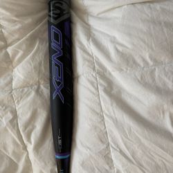 Louisville XENO 32” 22 OZ Softball bat
