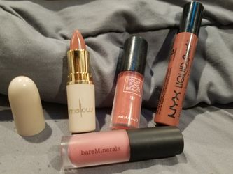 Nude lipstick bundle
