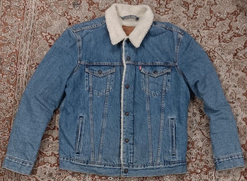 LEVIS Premium Sherpa Trucker Jacket Blue Denim Mens L