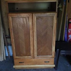 Cabinet with drawer