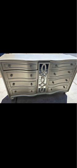 Dressers with jewelry box